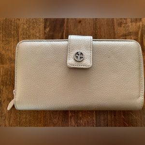 Giani Bernini Clutch